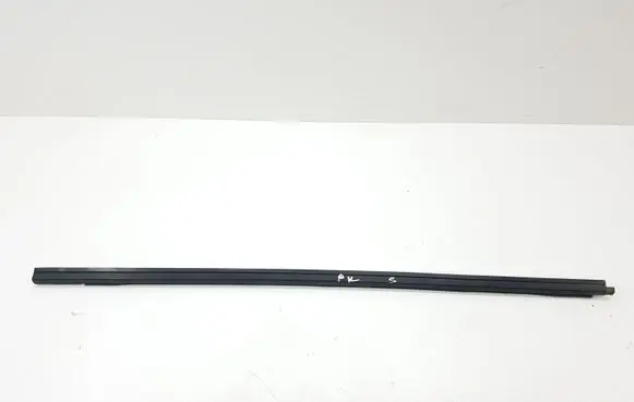 Ford Scorpio Front door glass trim molding