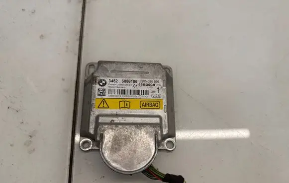 BMW 4 F32 F33 Airbag control unit/module 6886186