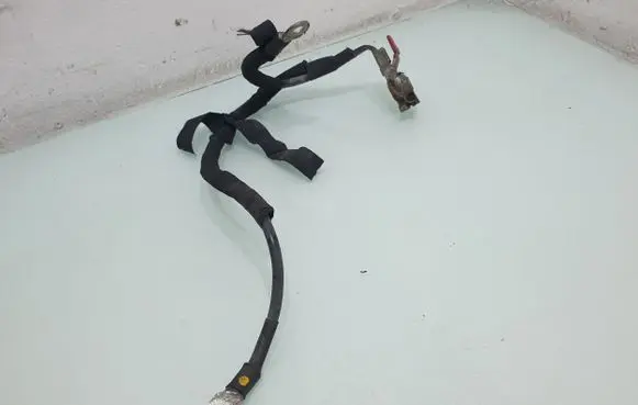Peugeot 3008 I Positive cable (battery)