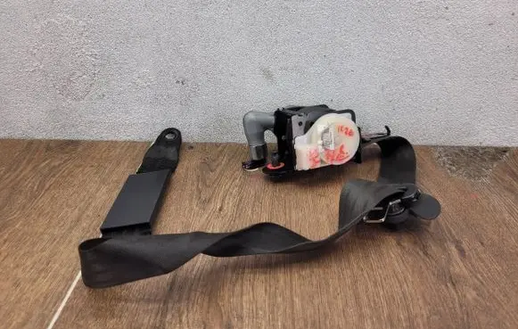 KIA Venga Front seatbelt 88880-1P100-EQ