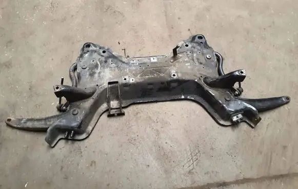 Peugeot 3008 I Front subframe