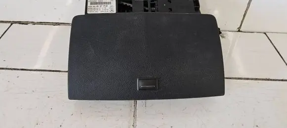 Mercedes-Benz C W204 Screen/display/small screen A2048204697 2044421006 2048204797