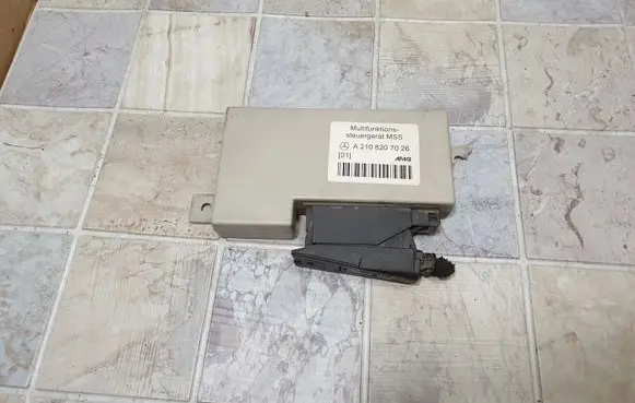 Mercedes-Benz E W210 Other control units/modules A2108207026