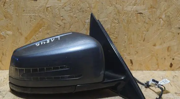 Mercedes-Benz E W212 Front door electric wing mirror