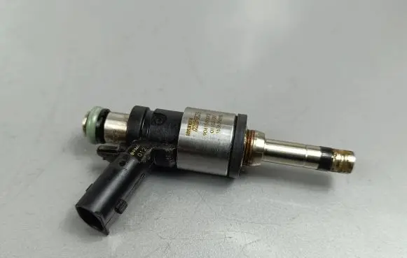 Hyundai Kona I Fuel injector 3531003HC0