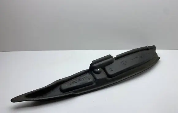 Dodge Charger Fender foam support/seal 68043211A