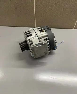 Mercedes-Benz C W205 Generator/alternator A0009062822 2613000D