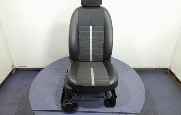 Ford Kuga I Front passenger seat 