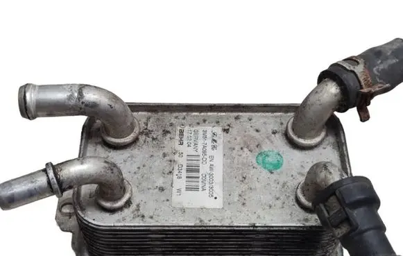 Volvo V50 Engine oil radiator 3M517A095D AW30033005 3M517A095DD