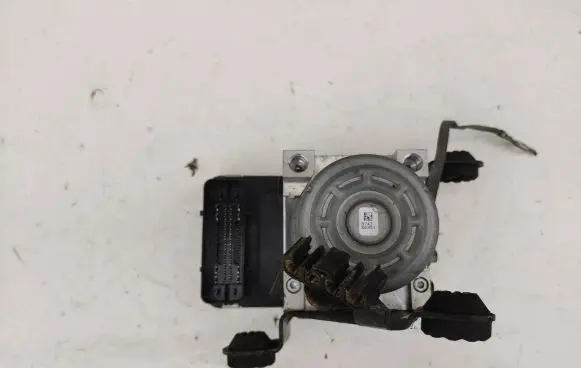 Volvo XC90 ABS Pump P31471431