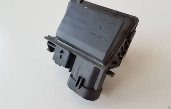Opel Grandland X Coolant fan relay 9829220580 110919 R089