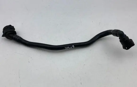 Volvo V90 Cross Country Engine coolant pipe/hose