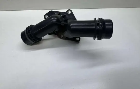 BMW 3 E46 Thermostat/thermostat housing 8201518515