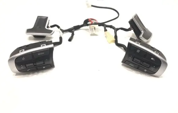 Steering wheel buttons/switches