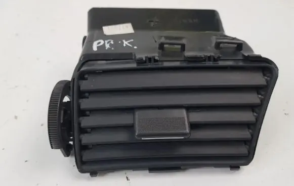 Chrysler Pacifica Dashboard side air vent grill/cover trim