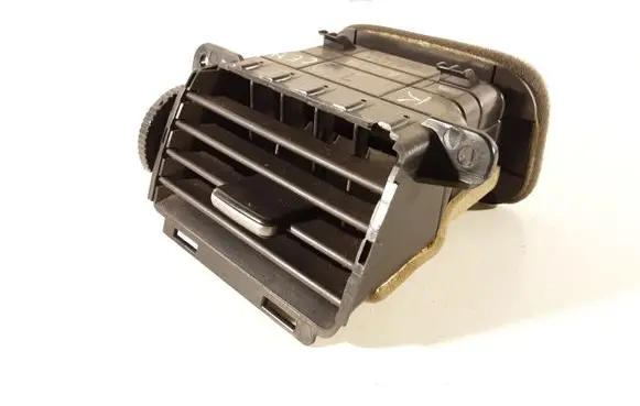 Mazda 3 I Dash center air vent grill BP4L64930