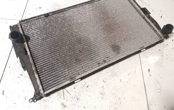 BMW 1 E81 E87 Coolant radiator 781025802 40828593154Z015