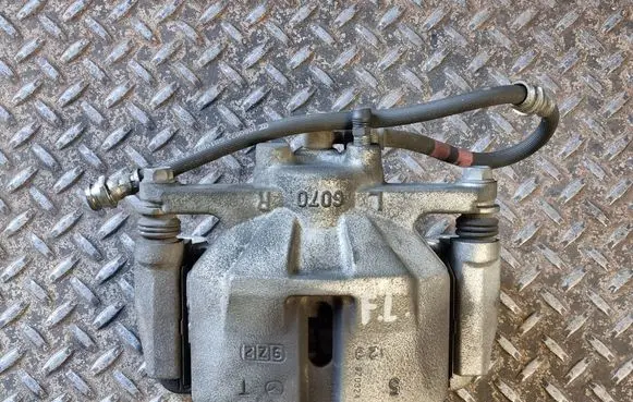 Mazda CX-5 II Front brake caliper