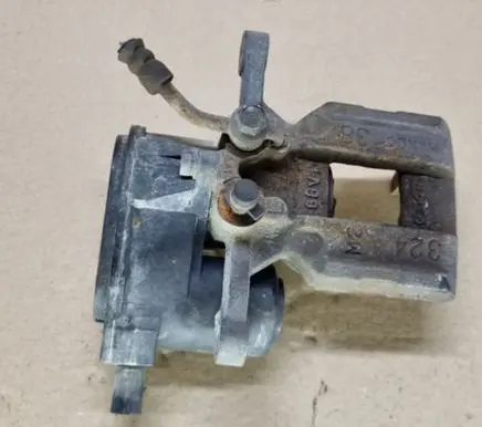Hyundai Ioniq Rear brake caliper 8554017