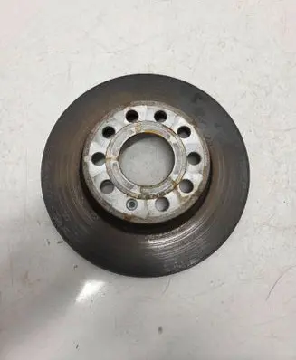 Volkswagen Golf Sportsvan Rear brake disc 