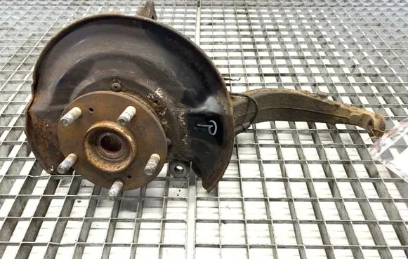 Front wheel hub spindle knuckle