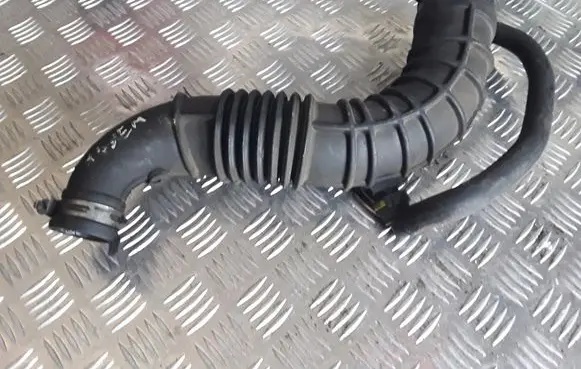 Renault Megane II Intercooler hose/pipe 8200500384