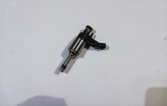 Ford Explorer VI Fuel injector K2GE9G929AB