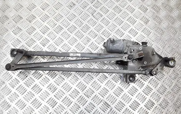 Volvo V70 Front wiper linkage 