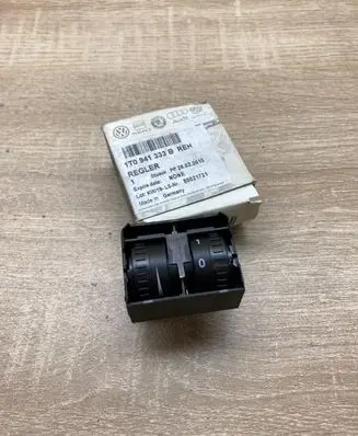 Volkswagen Touran I Headlight level height control switch 1T0941333B