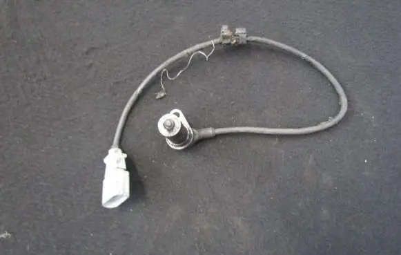 Audi A3 S3 8L Crankshaft position sensor 038907319a