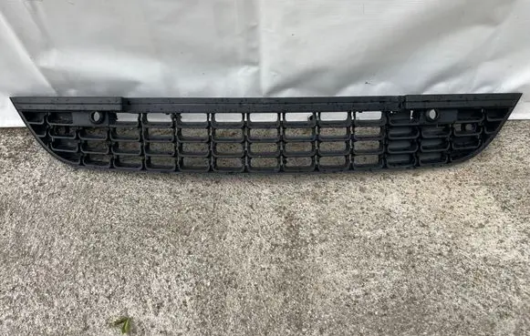 Opel Astra J Front bumper lower grill 13294276