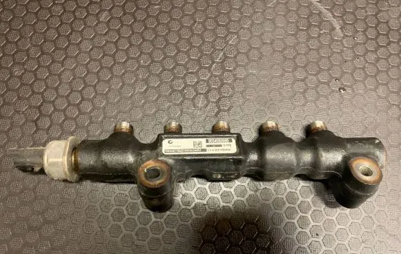 Ford Fiesta Fuel main line pipe 9654592680