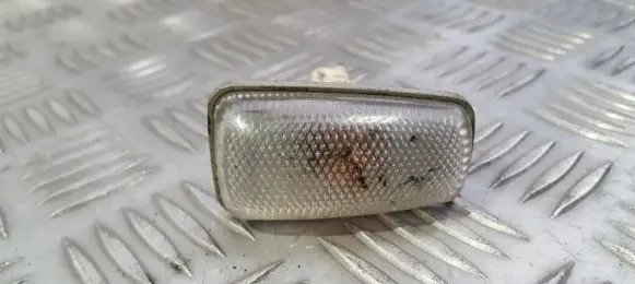 Peugeot Partner Front fender indicator light