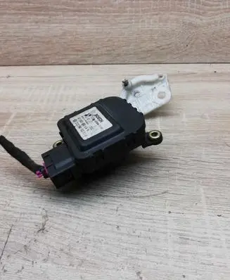 Audi A6 S6 C5 4B Air flap motor/actuator 0132801127 4B1820511A