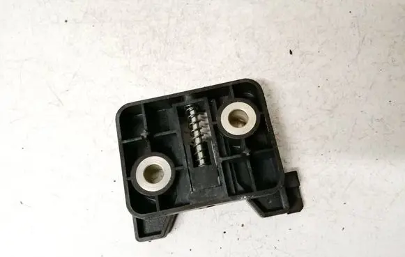 BMW 5 E39 Seat back rest lock catch 8233114
