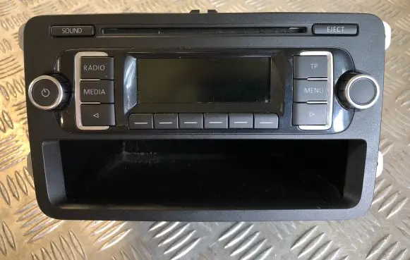 Volkswagen Caddy Radio/CD/DVD/GPS head unit 5K0035156A CQJV1876AE RCD210MP3