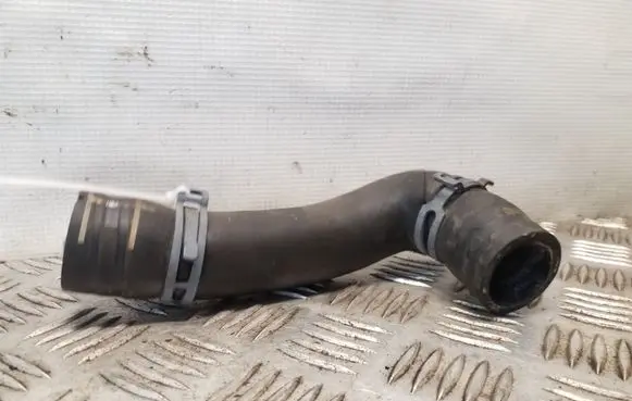 Skoda Superb B6 (3T) Engine coolant pipe/hose