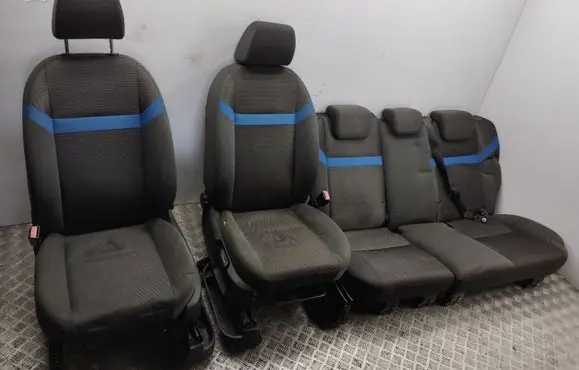 Ford Kuga I Interior set 