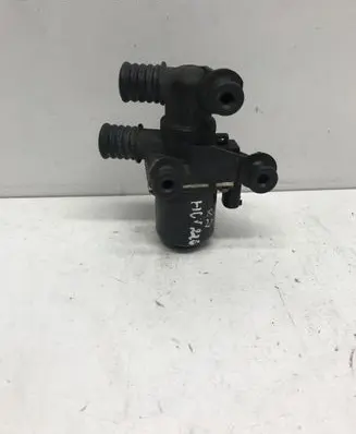 BMW 5 E60 E61 Coolant heater control valve 6411692022602 041029