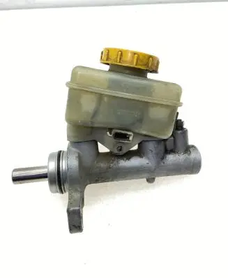 Subaru Outback Master brake cylinder
