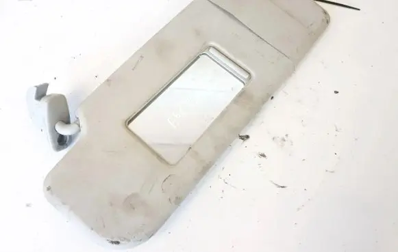 Volkswagen Polo IV 9N3 Sun visor