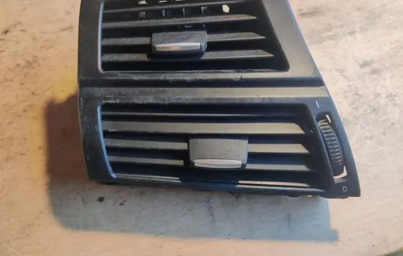 BMW X5 E70 Dashboard side air vent grill/cover trim 922776703