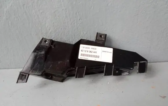 BMW 5 E39 Headlight/headlamp mounting bracket 63128362441