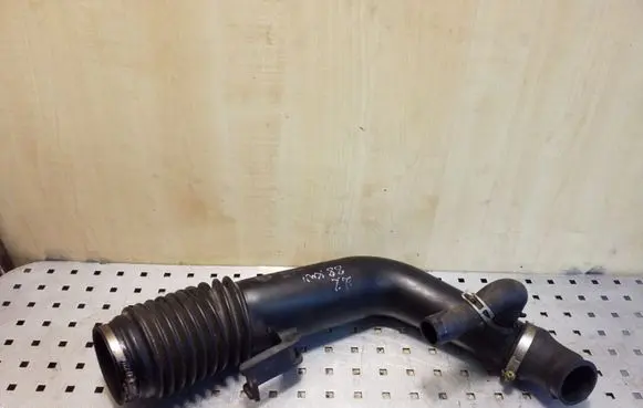 Opel Frontera B Air intake duct part 897142010