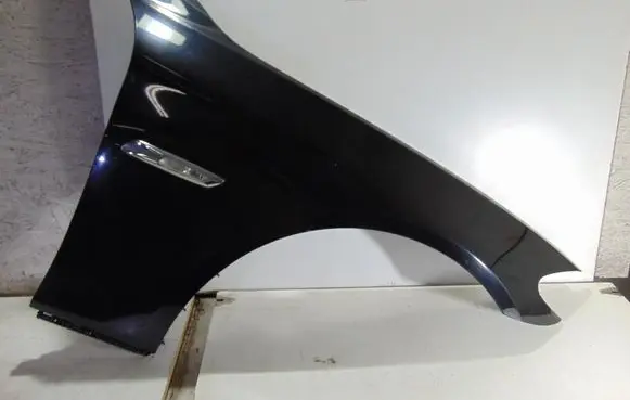 BMW 2 F46 Fender