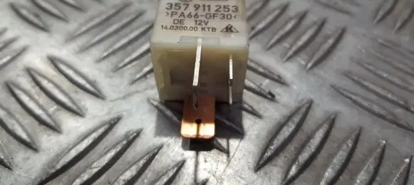 Volkswagen Golf IV Other relay 357911253