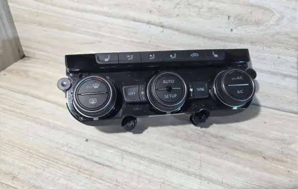 Volkswagen Golf VII Climate control unit 5G0907044R 5HB01118121