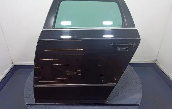 Volkswagen PASSAT B6 Rear door 