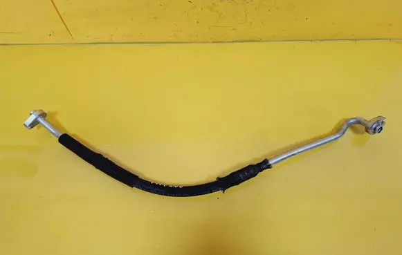 Chrysler PT Cruiser Air conditioning (A/C) pipe/hose 