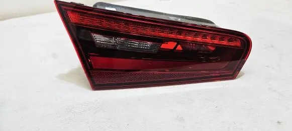 Audi A3 S3 8V Tailgate rear/tail lights 8V3945093B